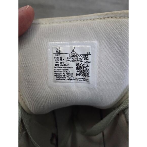 Air Jordan 1 Mid Women's Shoes Sail-Light Dew-Muslin BQ6472-132 - Picture 7 of 7